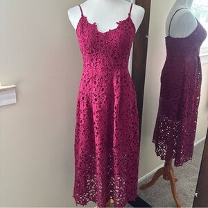 ASTR The Label Dress Wine Red Midi Lace Crochet Lined V-Neck Size Medium M